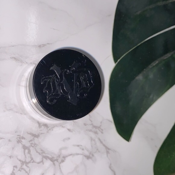 Kat Von D lock it translucent powder new - Picture 1 of 5